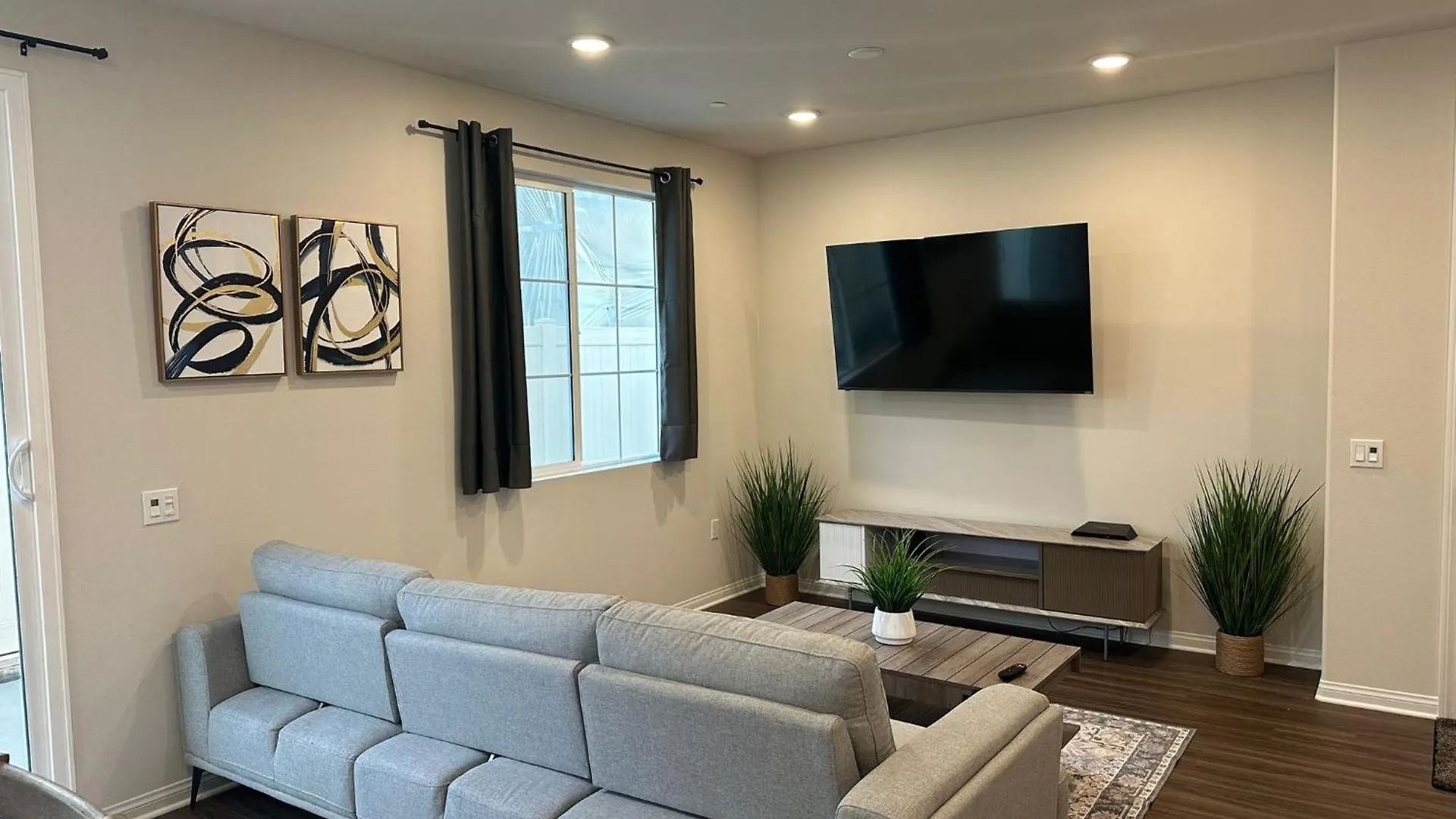 Apartment Gated Upland Home 3B 3 Bath United States
